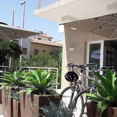 Via Del Faro Apartments Торре-Канне Екстер'єр фото